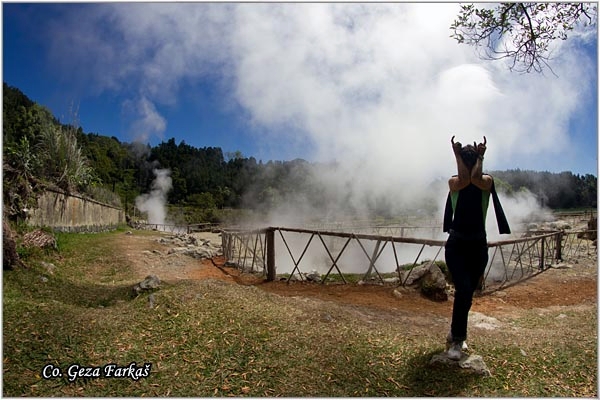 01_furnas.jpg - Thermal pool in Furnas, Vulkanski iyvori vrele vode, Mesto - Location:  Sao Miguel, Azores